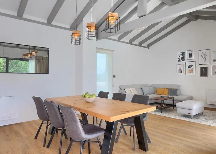 Gala Vikendica Kringa