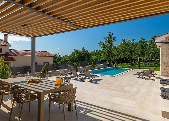 Gala Vikendica Kringa